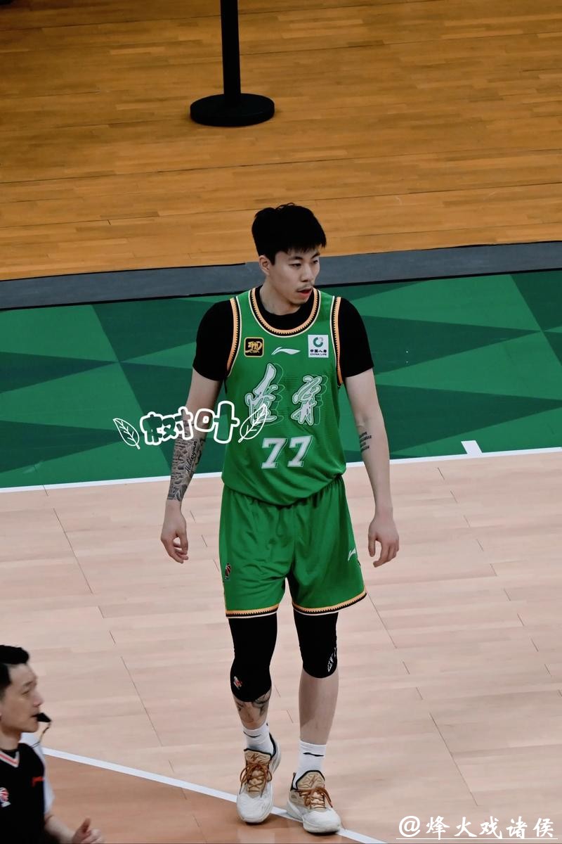 周琦22+17新疆逆转辽宁 张镇麟19+8梅奥30分